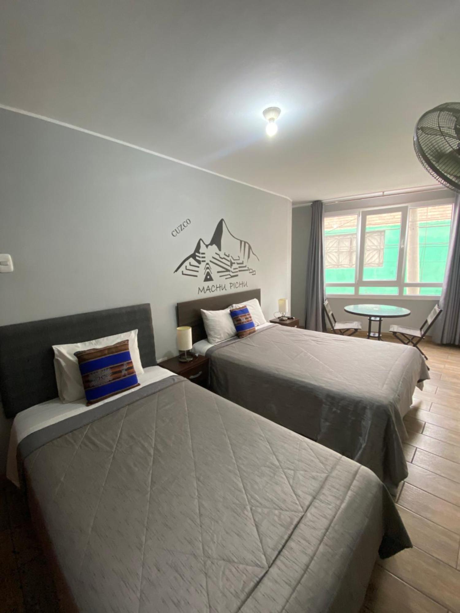Lima Airport Tampu Bed & Breakfast Exterior photo