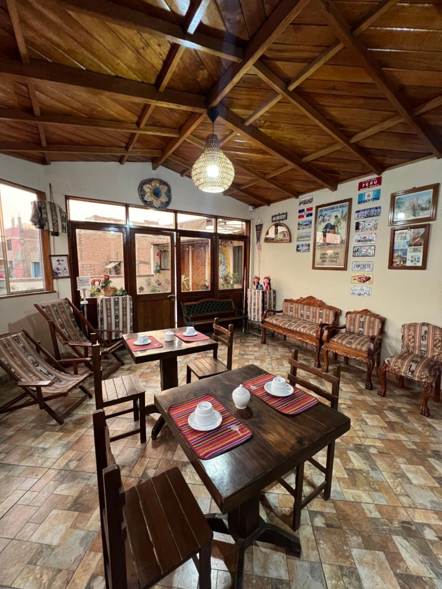 Lima Airport Tampu Bed & Breakfast Exterior photo