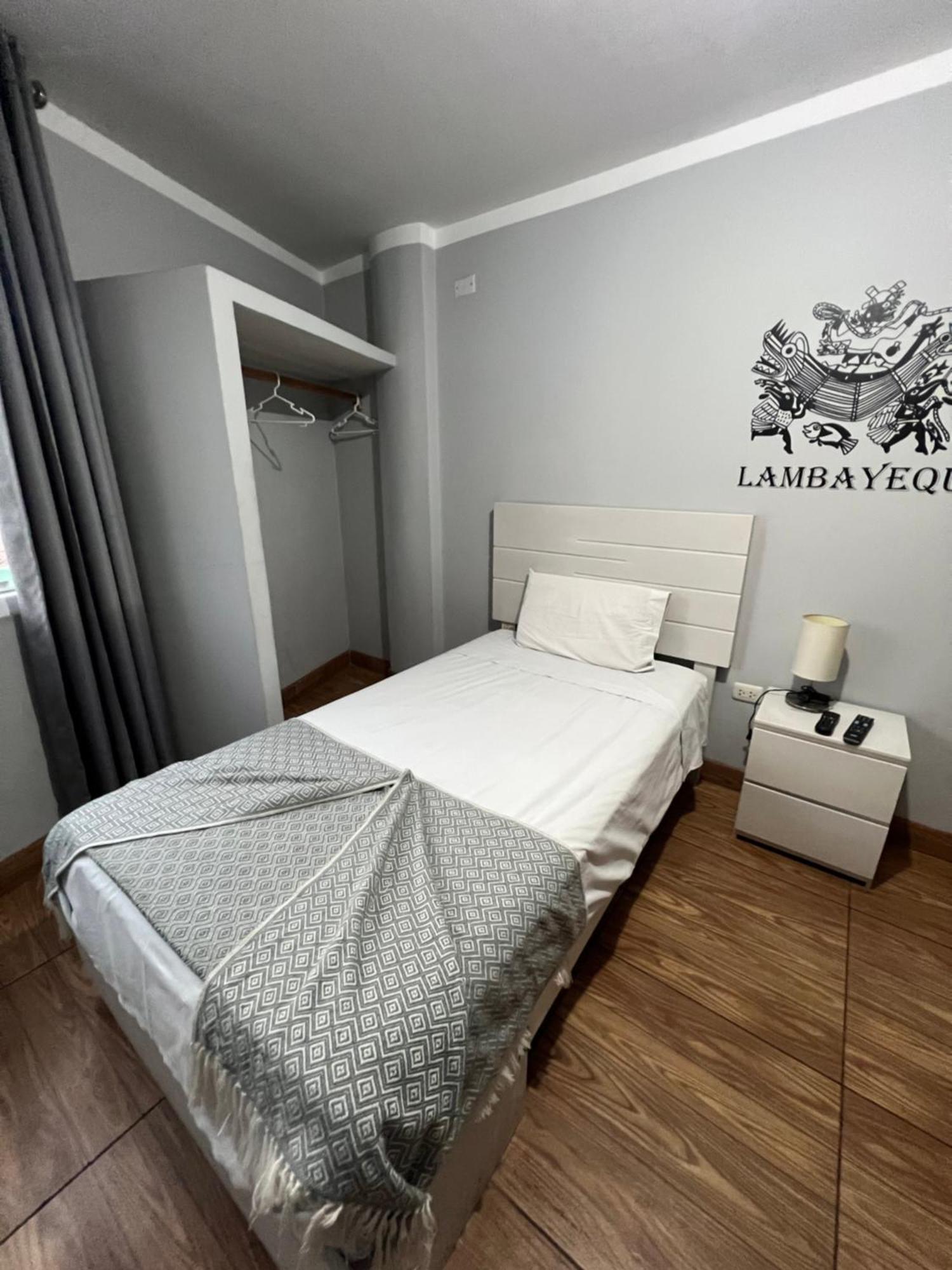 Lima Airport Tampu Bed & Breakfast Exterior photo